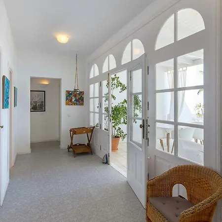 Del Puerto *